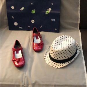 Red Shoes , A little scuffs on front of shoes Velc